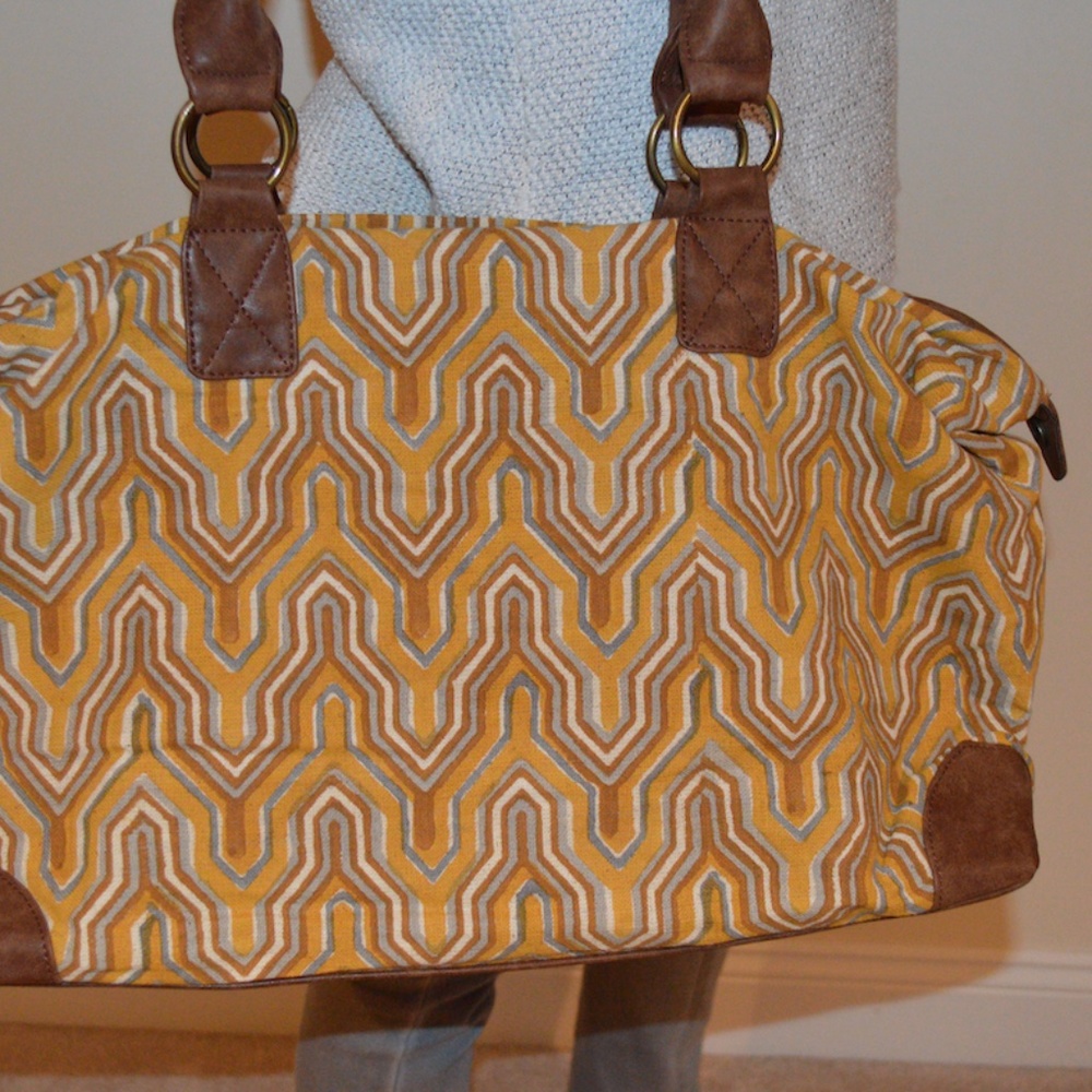 Weekender (NEW) - Picture 2 of 6